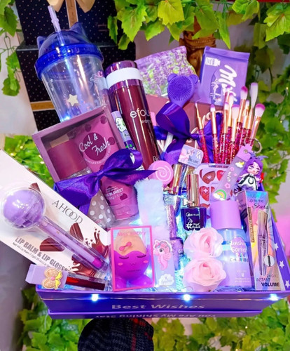 باکس هدیه لاکچری دخترانه و زنانه کادو تولد